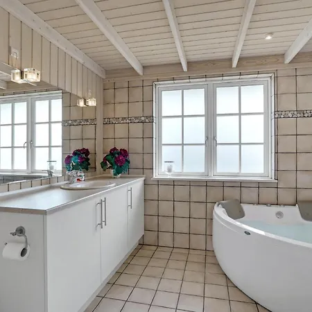 3 Bedroom Cozy Home In Slagelse Дом отдыха