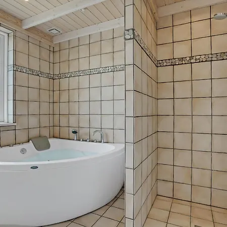 3 Bedroom Cozy Home In Slagelse Дом отдыха *