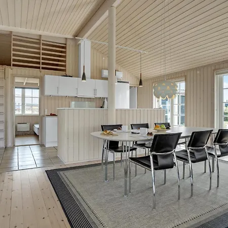 Holiday home 3 Bedroom Beautiful In Slagelse