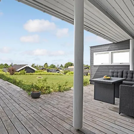 3 Bedroom Cozy Home In Slagelse * Слагельсе