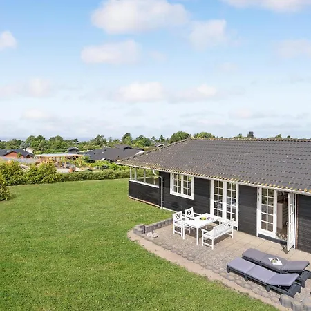 3 Bedroom Cozy Home In Slagelse