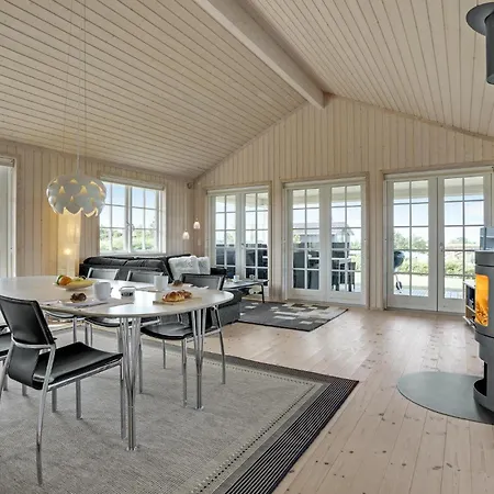 Holiday home 3 Bedroom Beautiful In Slagelse