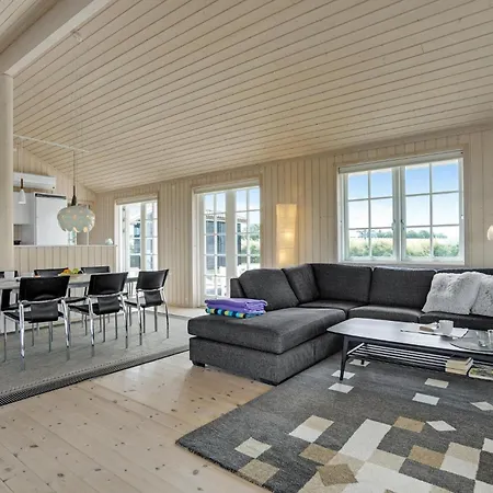 3 Bedroom Cozy Home In Slagelse * Слагельсе