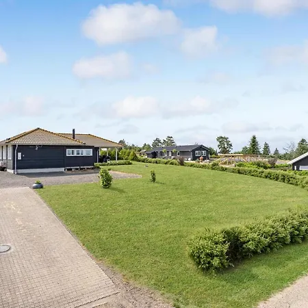 3 Bedroom Cozy Home In Slagelse *